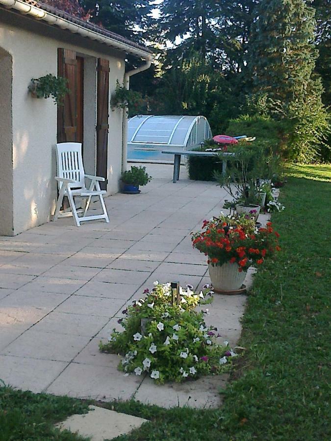 Les Ecureuils Bed and Breakfast Tramoyes Εξωτερικό φωτογραφία