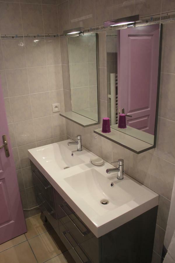 Les Ecureuils Bed and Breakfast Tramoyes Εξωτερικό φωτογραφία